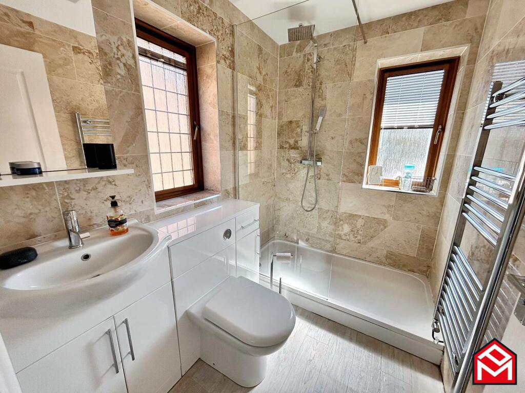 En-suite shower room
