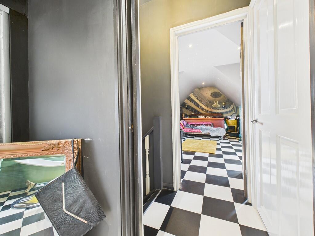 CAM05068G0-PR0032...