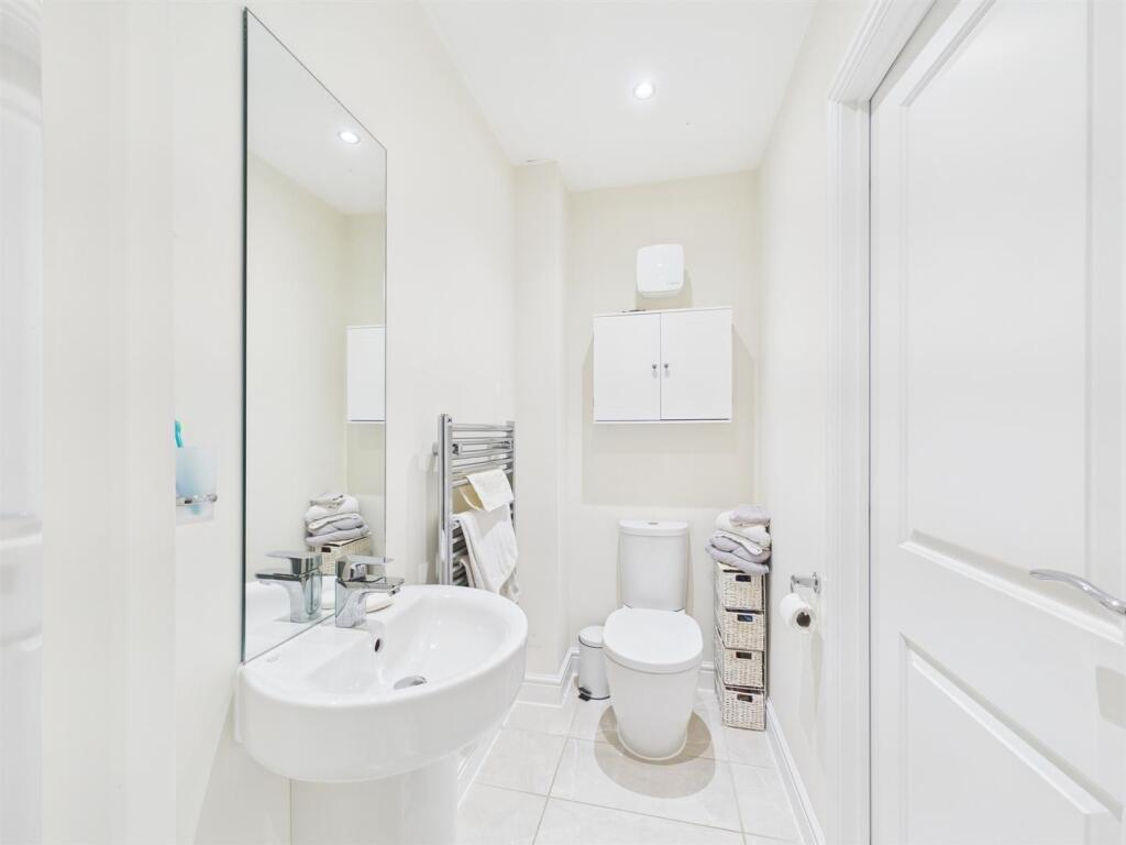 Bedroom Two En-suite (1)