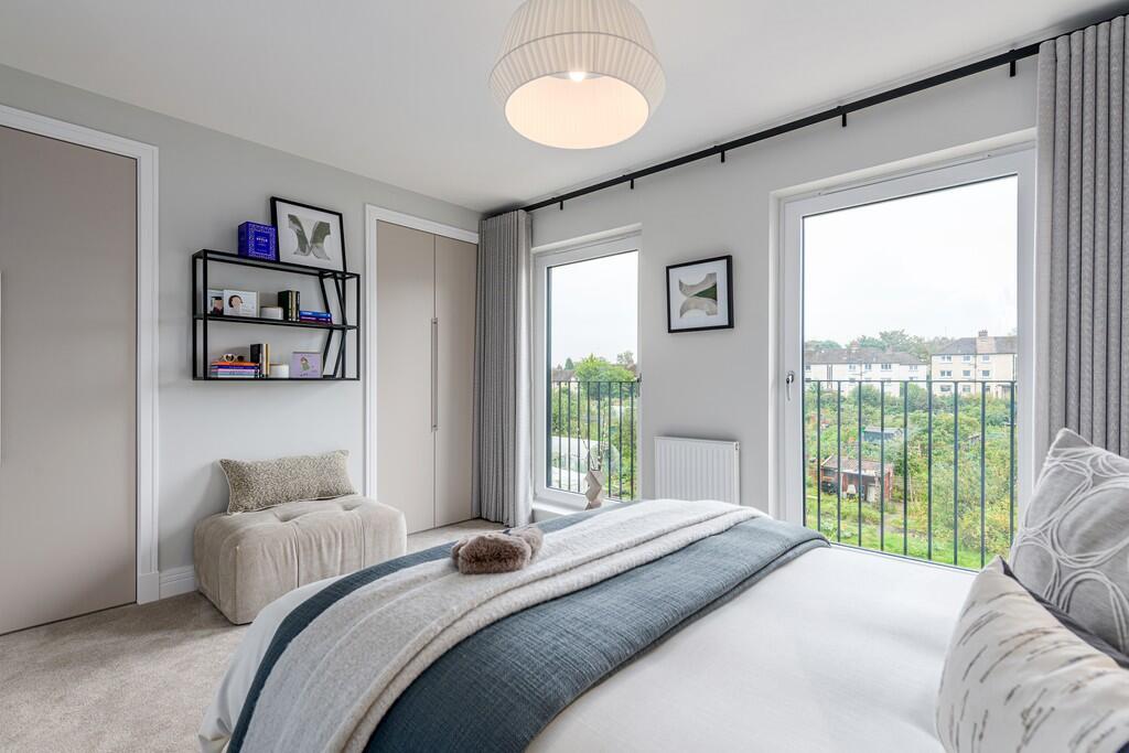 st crispin&#39;s court