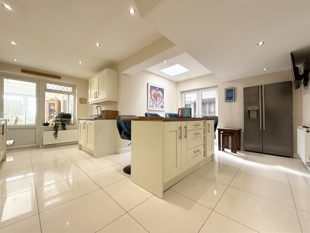 Family Dining Kitchen