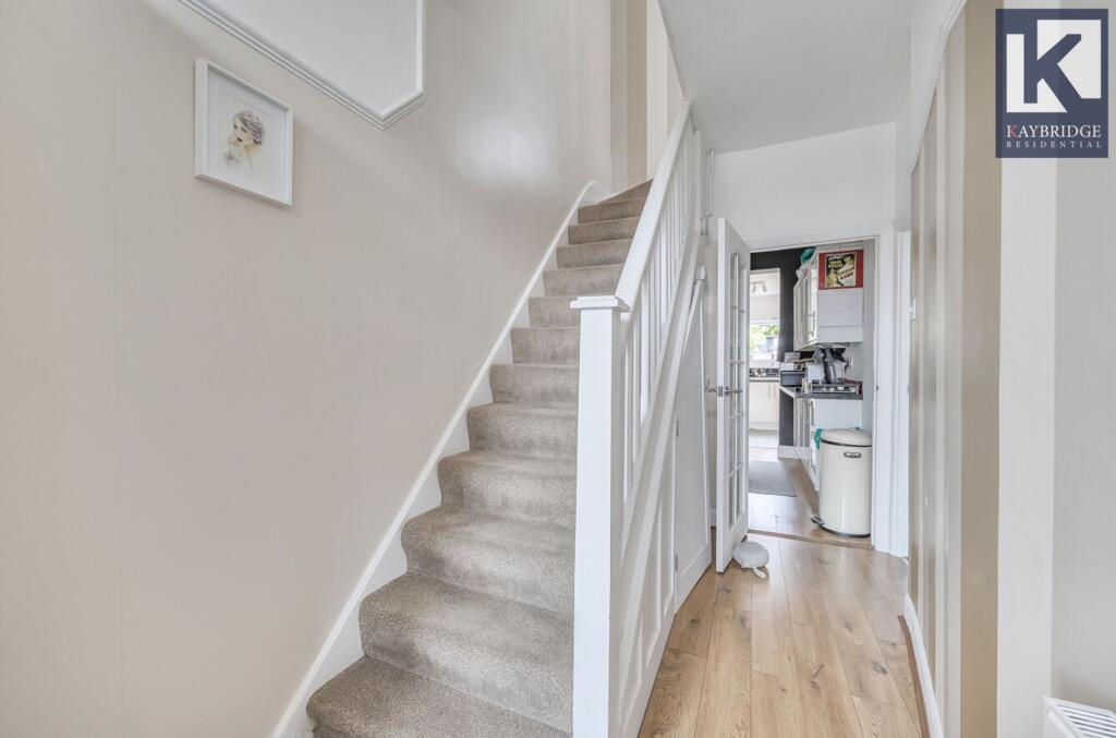 Worcester Park - KT4 8XZ