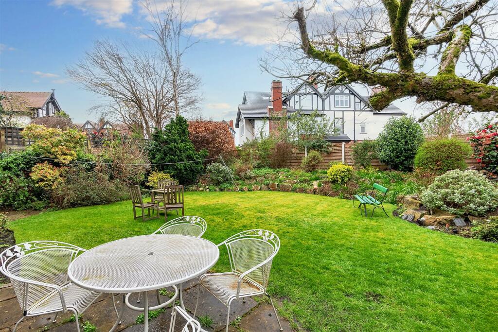 Gardens Aspect 3