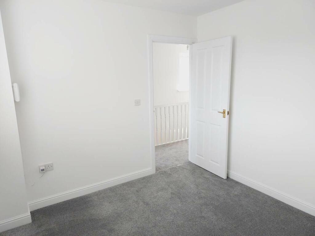 Front bedroom aspect