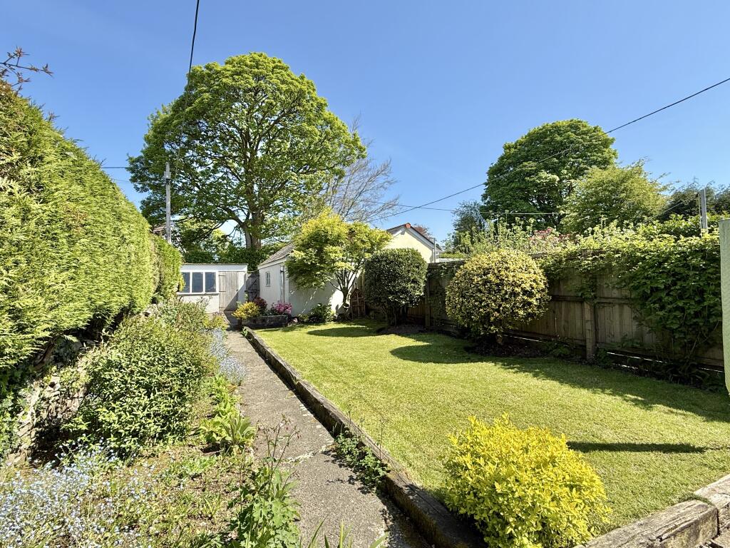 Sunny &amp; Level Rear Garden