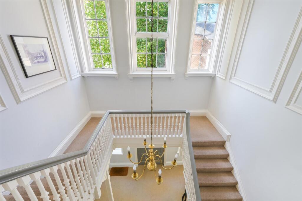 THE CEDARS, FLAT  (13).jpg