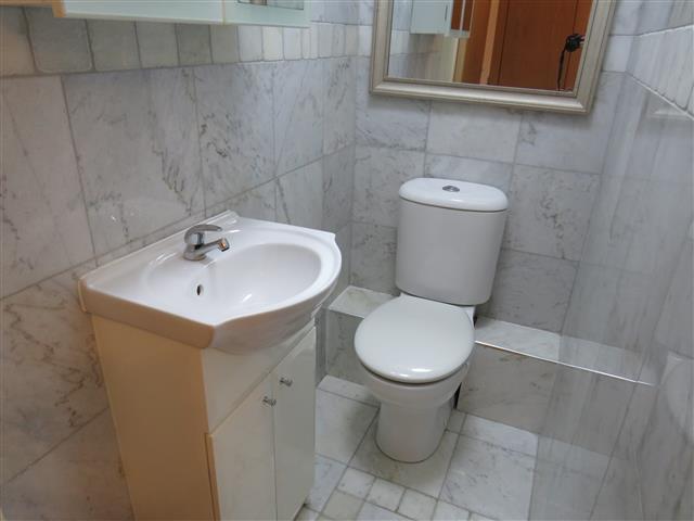 Cloakroom/wc