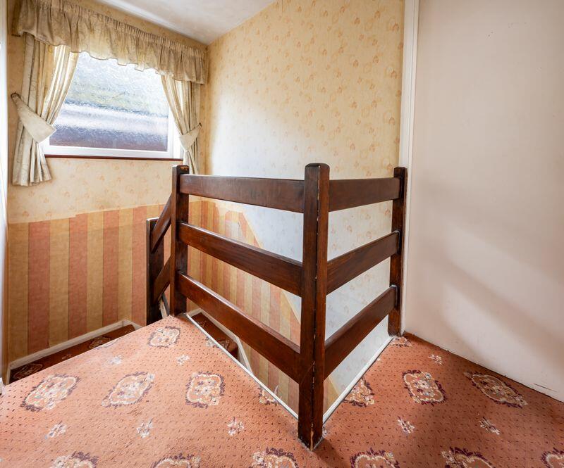 FIRST FLOOR LANDING