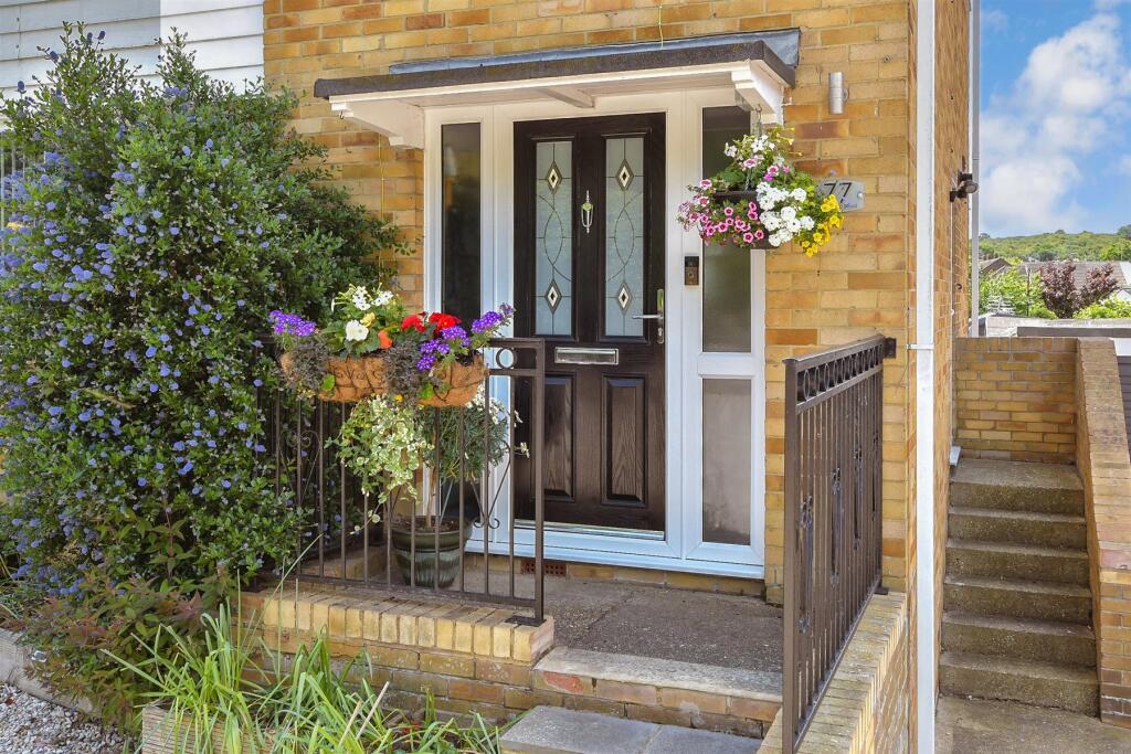 External Lifestyle Photograph