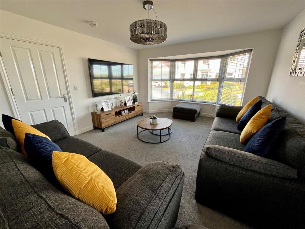 Lounge - Image One.jpg