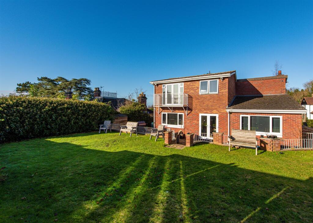 77 Mount Road-rear.jpg