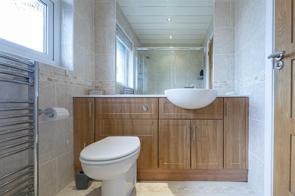 Bramleys Estate Agents - Maple Grove (45).jpg