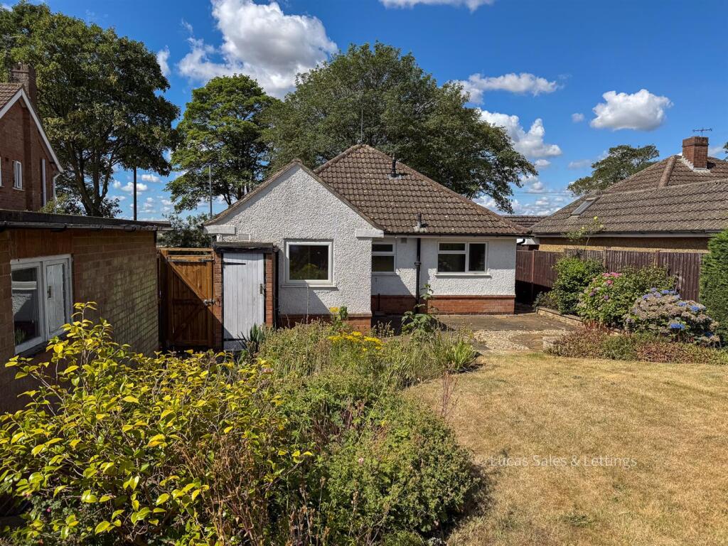 112 Gipsy Lane Kettering-20.jpg