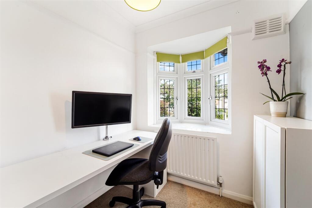 TATTENHAM GROVE (16).jpg