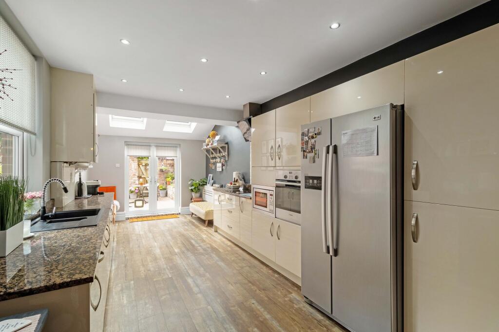 Kitchen / Breakfast Room