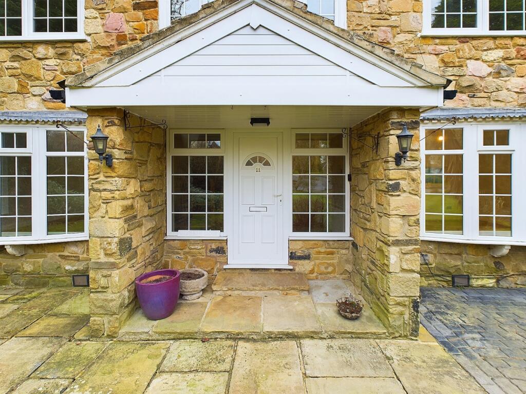 CAM04233G0-PR0013-STILL049 - Copy (2)