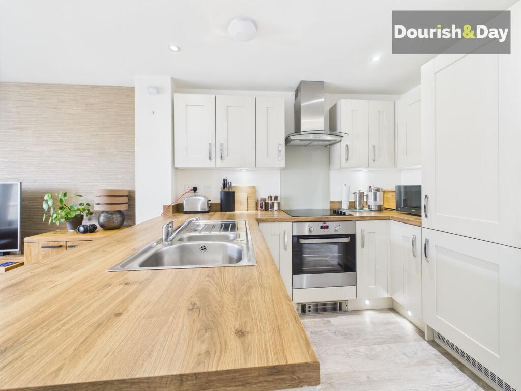 Open Kitchen / Living Diner