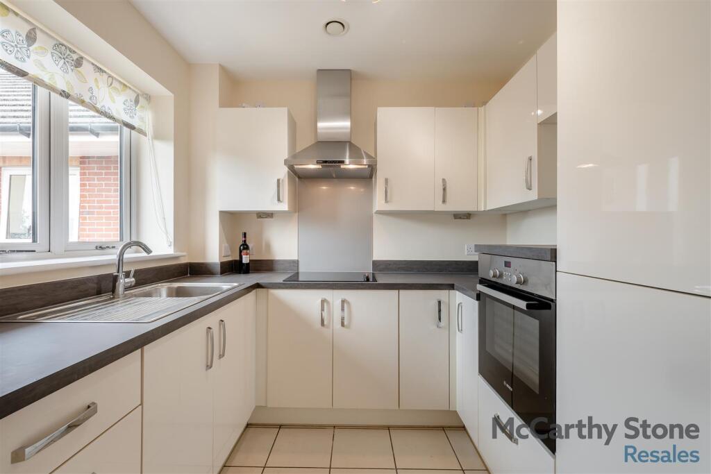 8650803-interior19.jpg