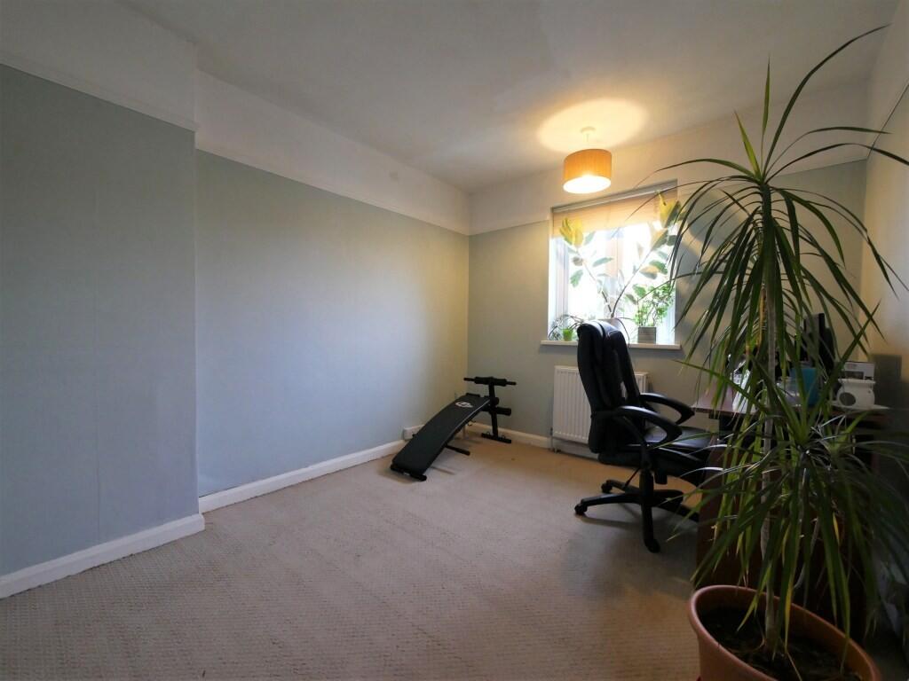 BEDROOM2