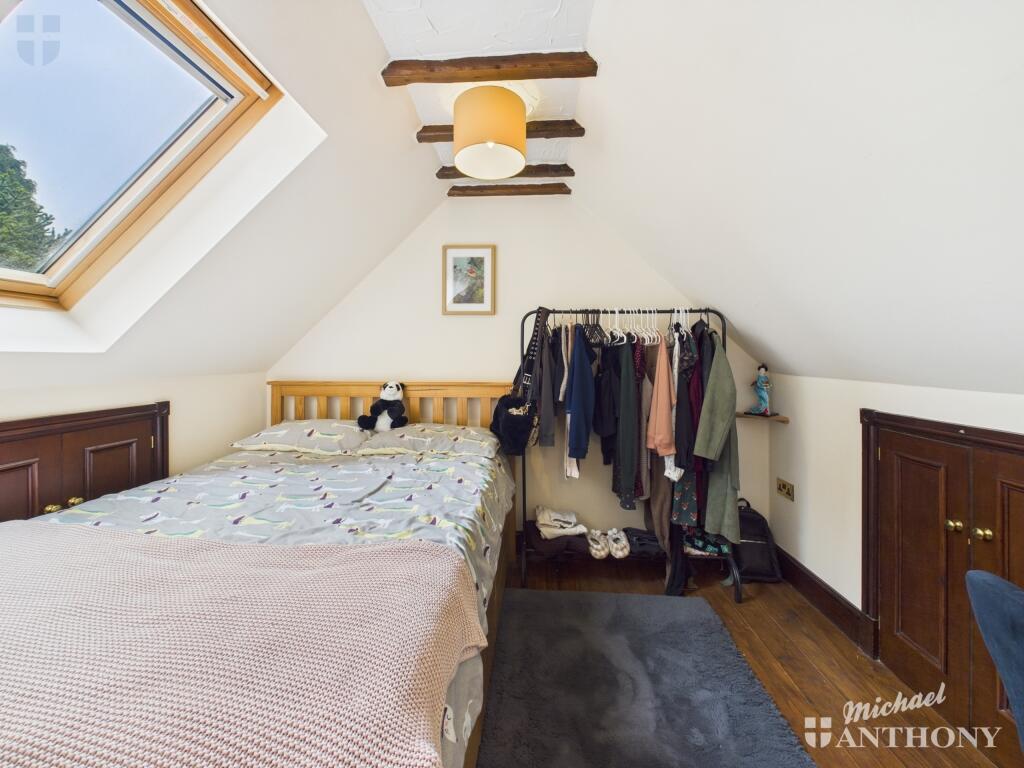 CAM03852G0-PR0218-STILL002