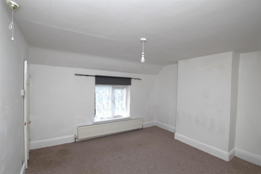 Bedroom One - b.JPG