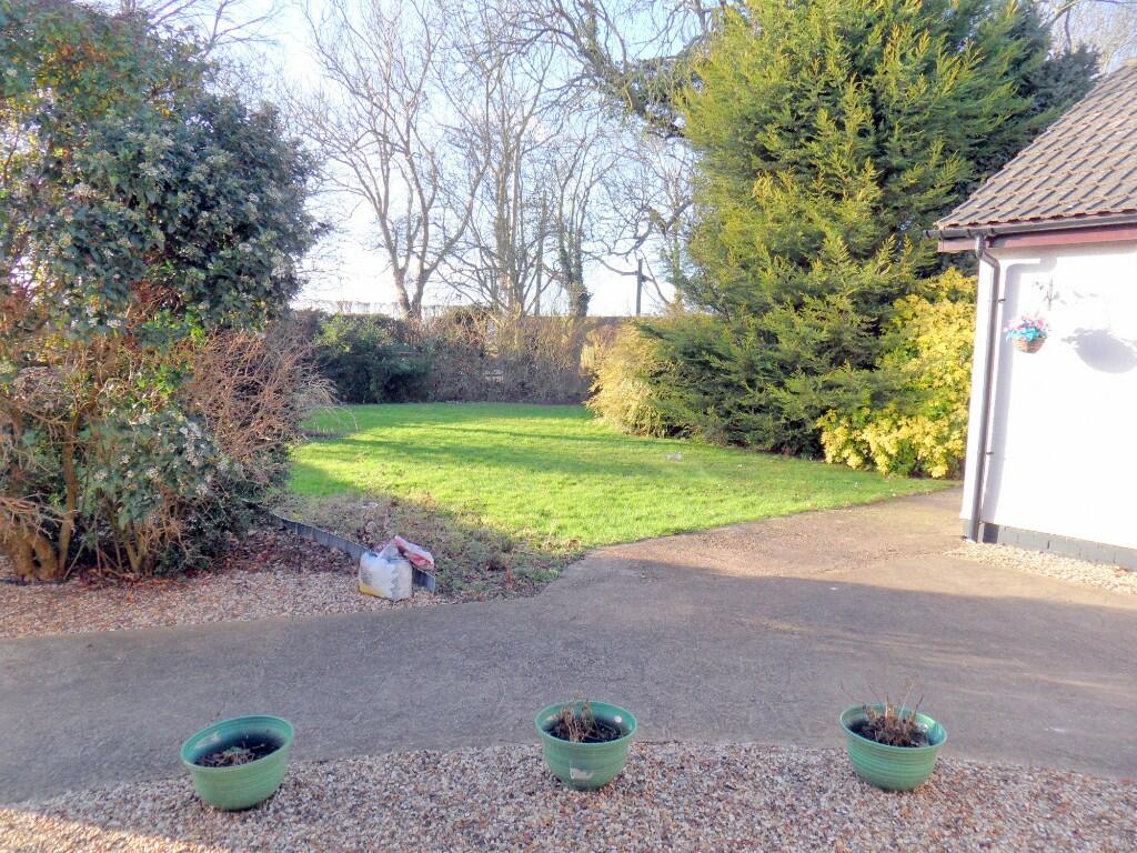 FRONT GARDEN