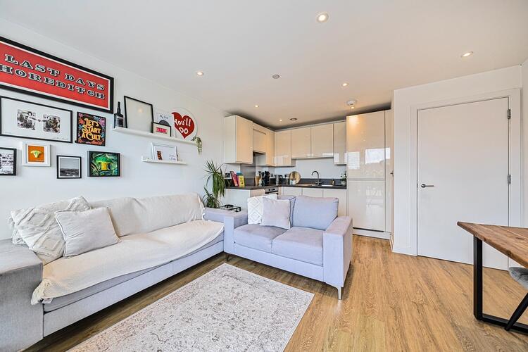 1294227 11 6825f7c702f45 ARW