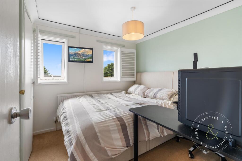 Camelot Way, HernCrabtree (15).jpg