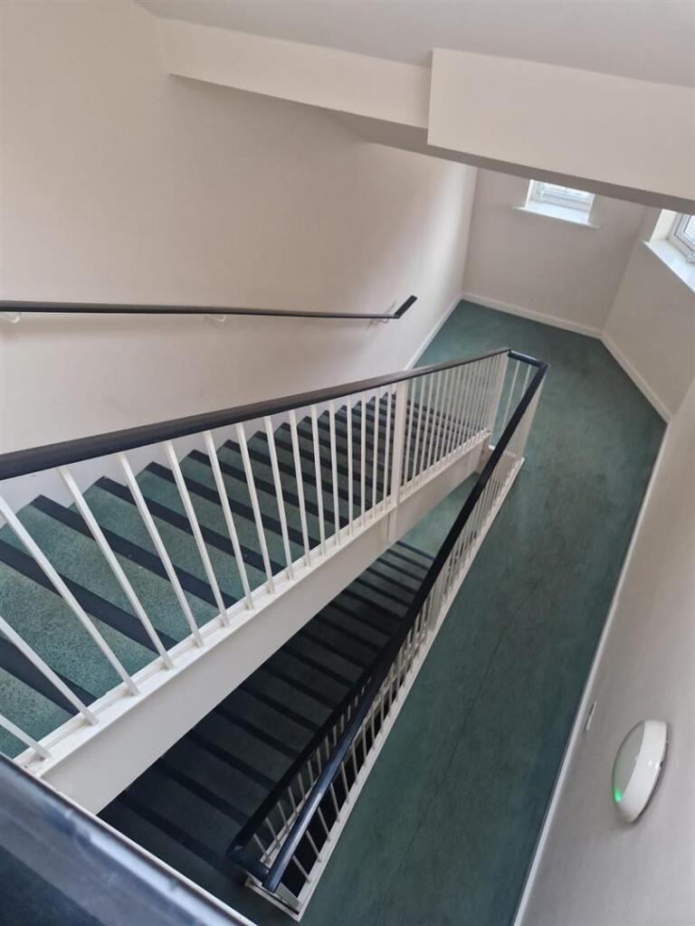 Entrance Hallway: