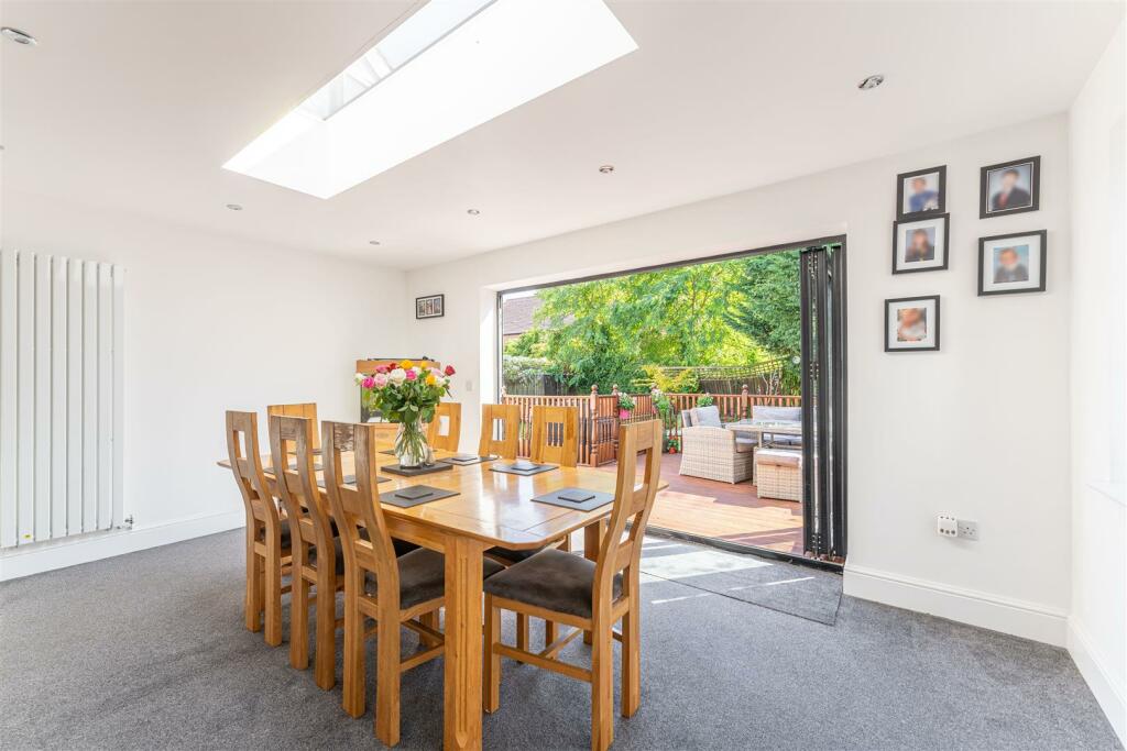 157 Broad Lane - by Visually Rich 01995.jpg