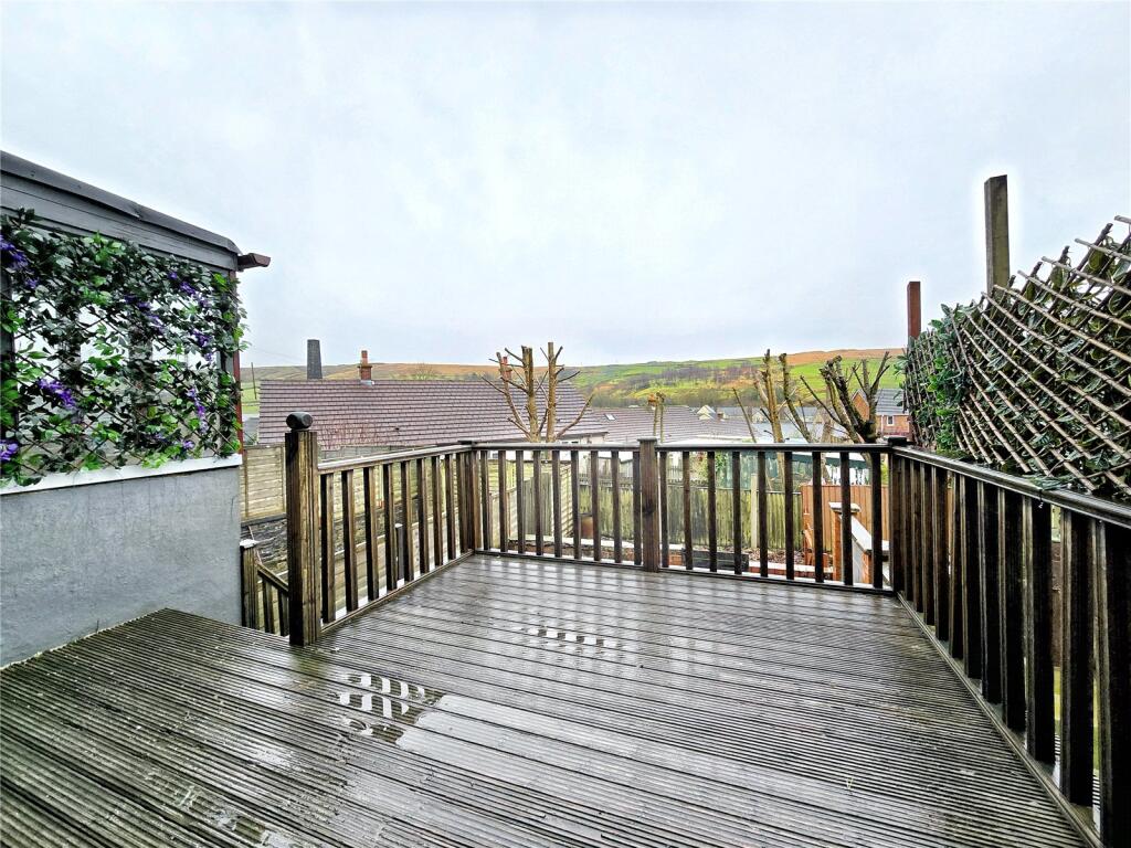Upper Decking