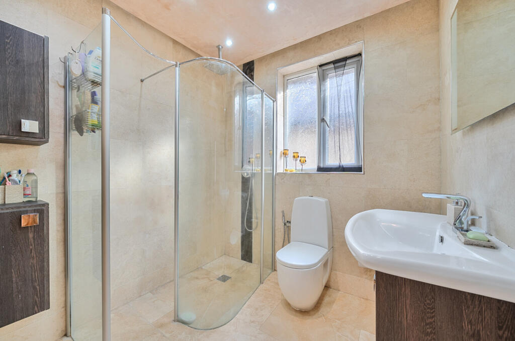 1374418-9-6904633...