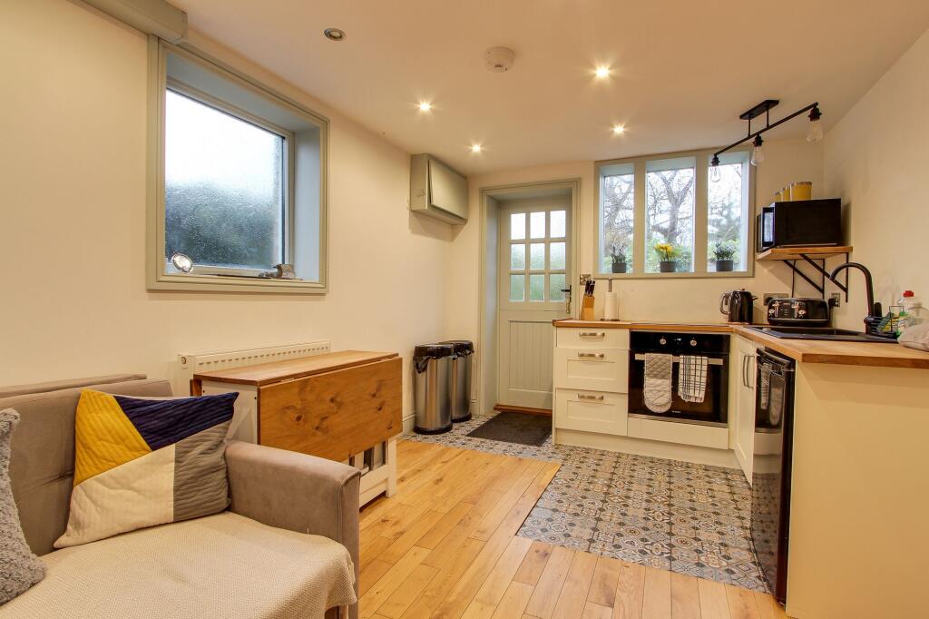 Open Plan Lounge/Kitchen