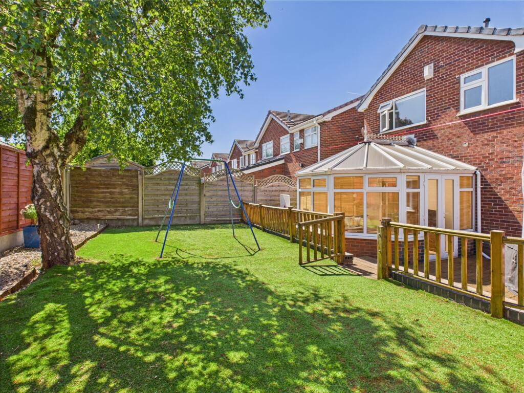 CAM03729G0-PR0051-STILL017