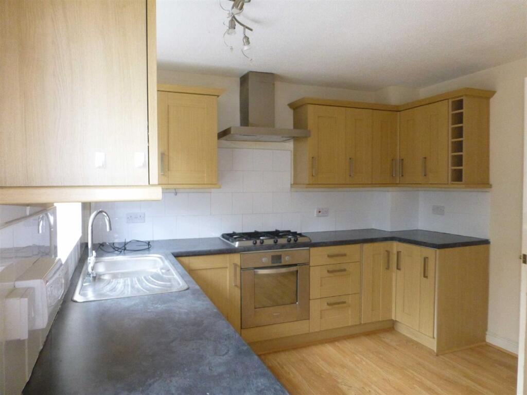 Kitchen / Breakfast Room