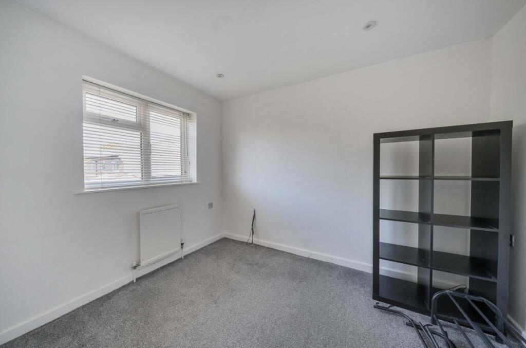 1358772-5-68d40ea...