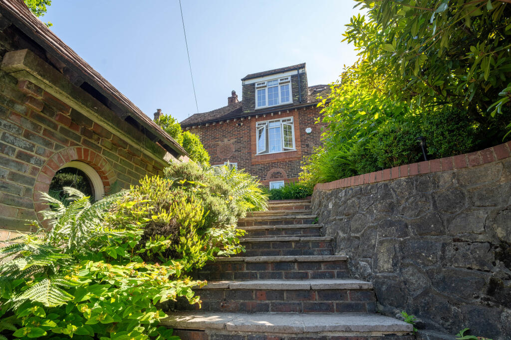80 Oakhill Road  (4 of 38)