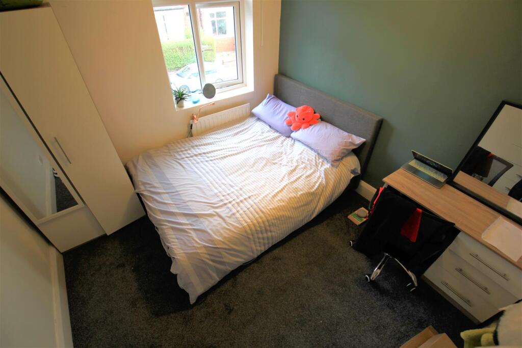 Bedroom 4.jpg