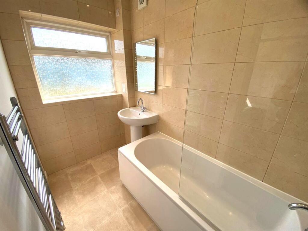 Bathroom (1).jpeg