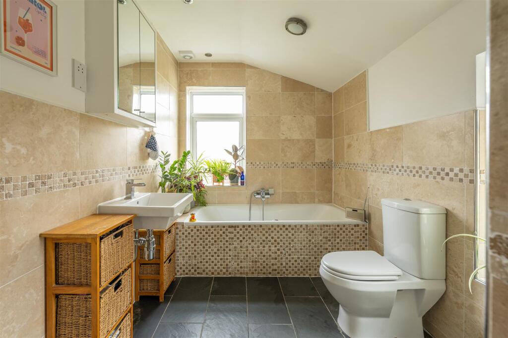 Odessa Road, E7