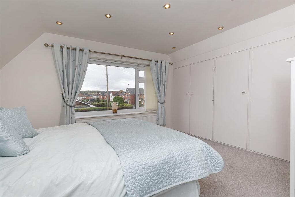 Bramleys Estate Agents - Elm Court - Kirkburton (2