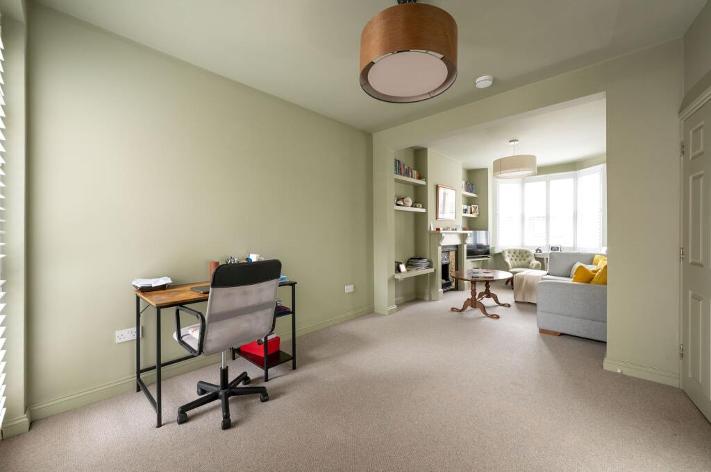 Sitting/Dining Room
