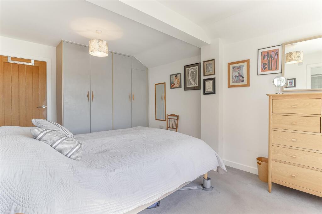 Master Bedroom - C.jpg