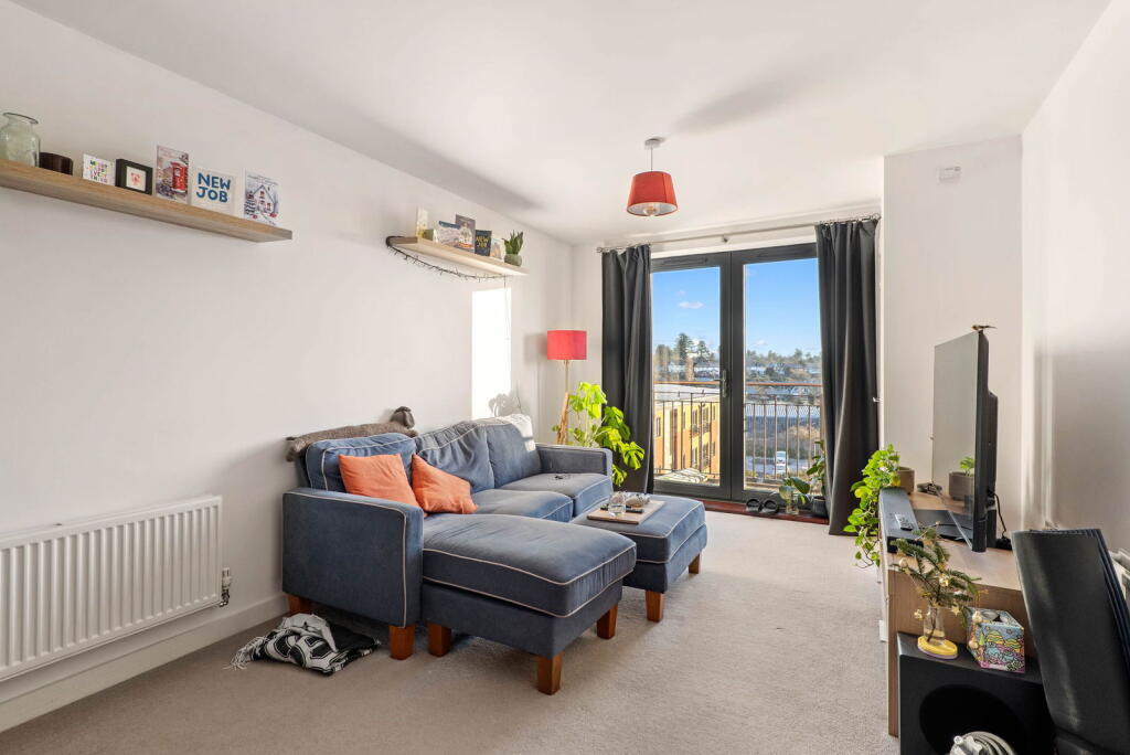 Flat 34, Lockwheel House, 4 Woodhouse Close, Diglis, Worcester. WR5 3FT