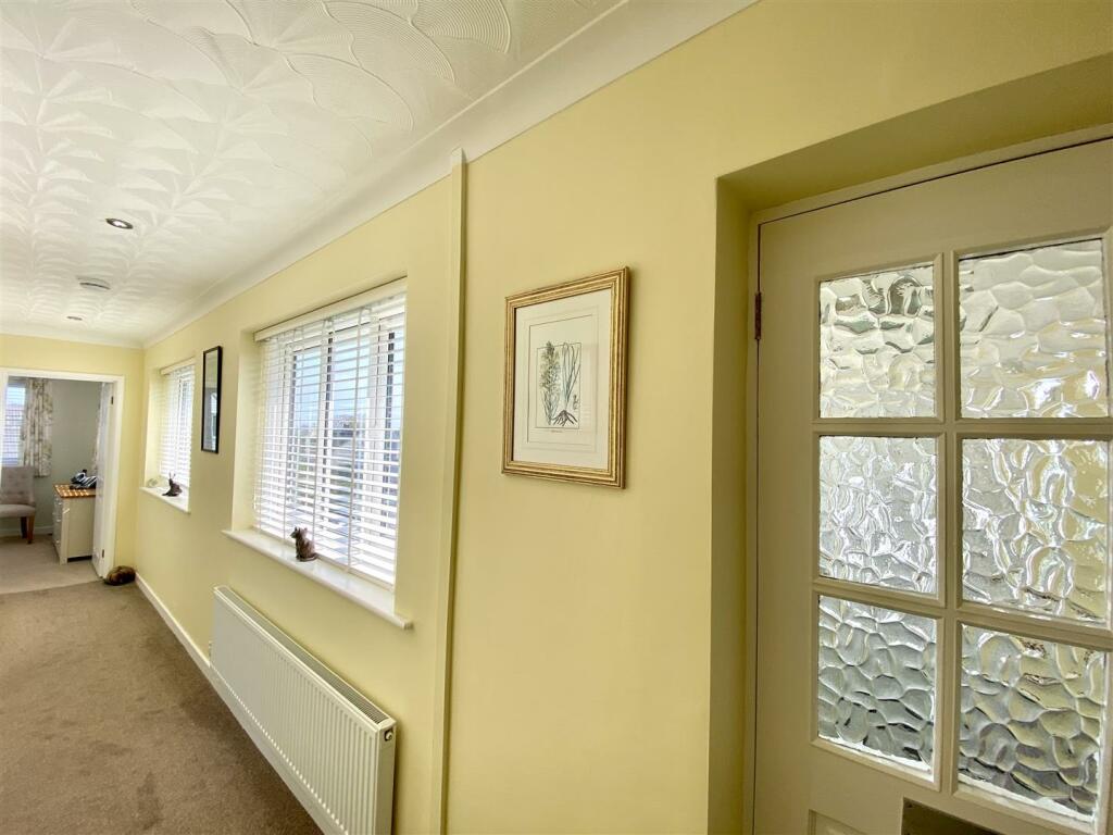 INNER HALLWAY