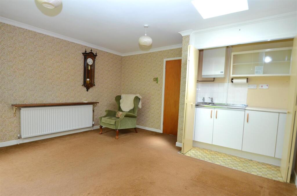 Annexe Lounge/Kitchen Room