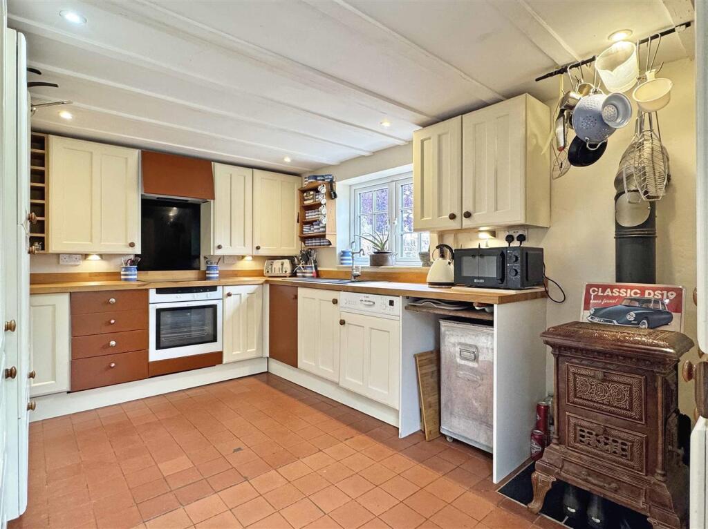 Kitchen.jpg