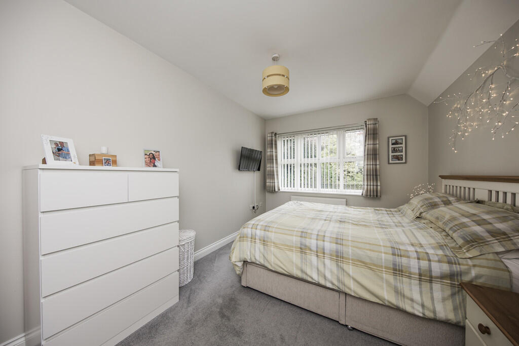 Bed 1 b