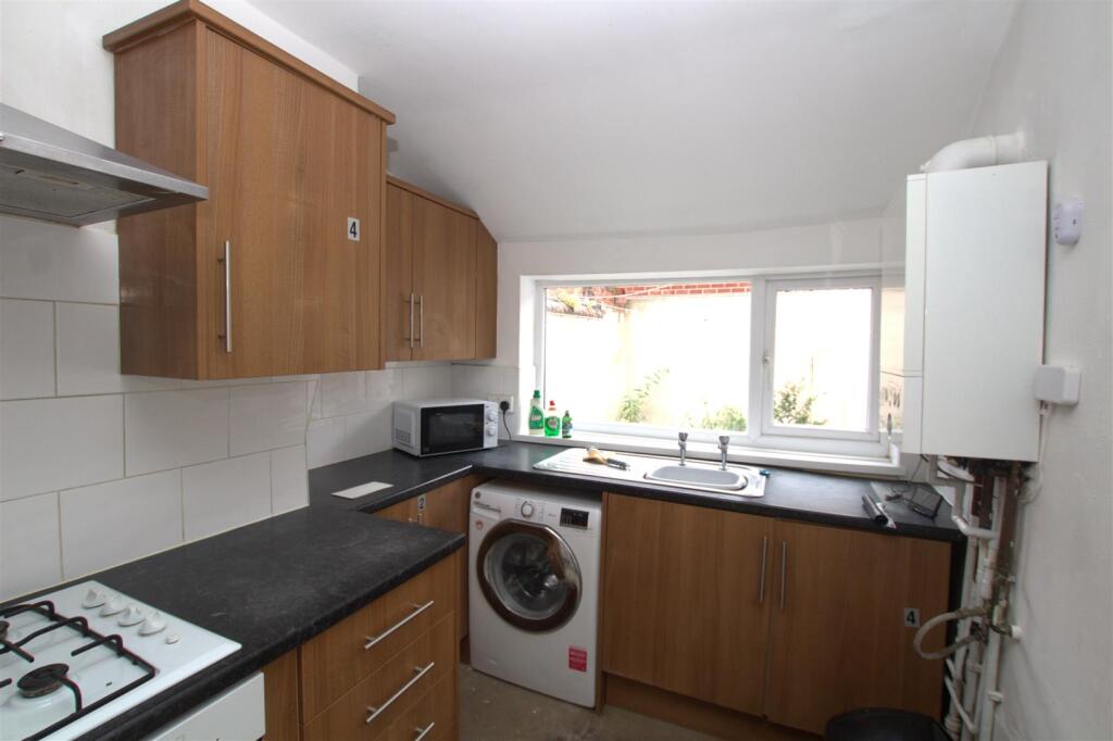 Kitchen 95 Victoria..jpg