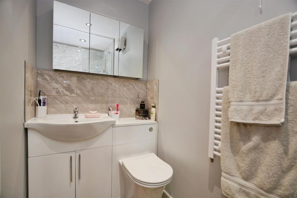 Annex Shower Room